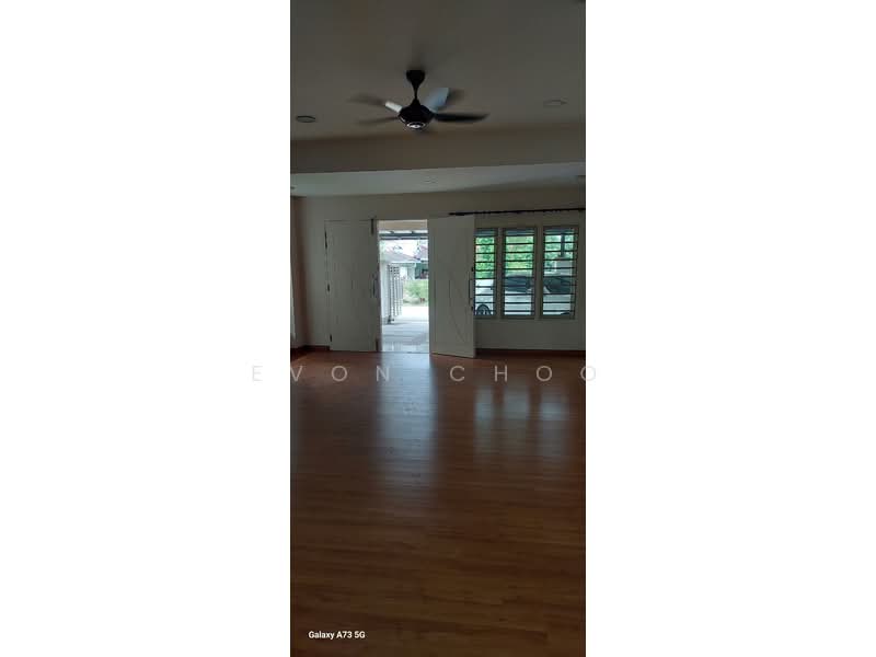 Semi-Detached House for Sale in Taman Puncak Jalil (Seri Kembangan) - Evon Choo - Living Room - PropertyGuru.com.my