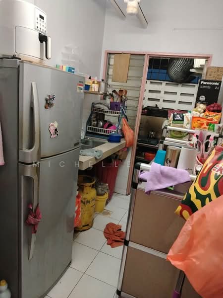 Apartment for Sale at Apartment Bukit Sri Bintang - Michelle Yun - Kitchen - PropertyGuru.com.my