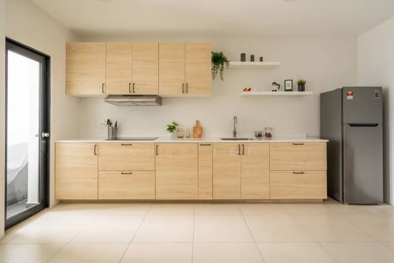 Servis Apartment untuk Dijual di Reizz Residence - Luff Lee - Kitchen - PropertyGuru.com.my