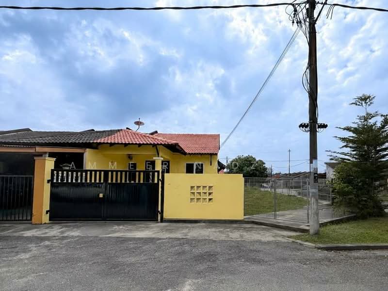 1-storey Terraced House for Sale in Semenyih (Selangor) - Ammeer Nadzrai - Exterior - PropertyGuru.com.my