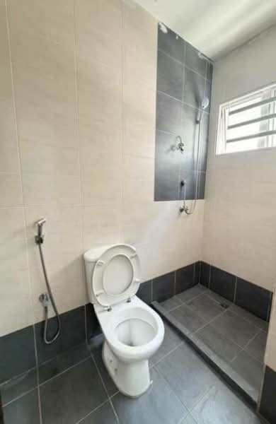 Rumah Teres 3 Tingkat untuk Dijual di Jelutong (Penang) - Pei Pei Lee - Bathroom - PropertyGuru.com.my