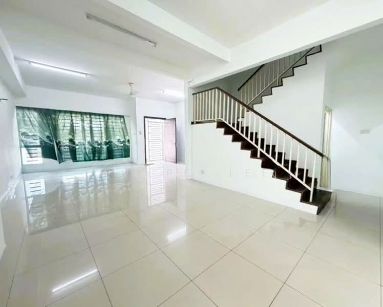 Rumah Teres 3 Tingkat untuk Dijual di Jelutong (Penang) - Pei Pei Lee - Living Room - PropertyGuru.com.my