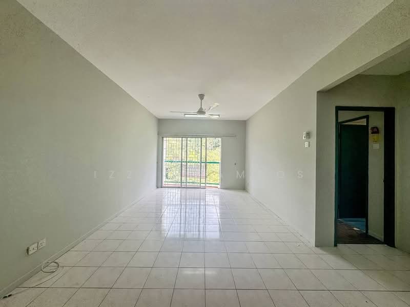 Condominium for Sale at Tiara Ampang - Izzat Zamros - Living Room - PropertyGuru.com.my
