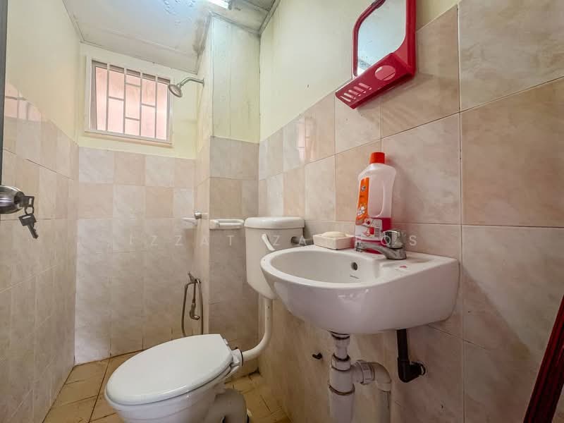 Condominium for Sale at Tiara Ampang - Izzat Zamros - Bathroom - PropertyGuru.com.my