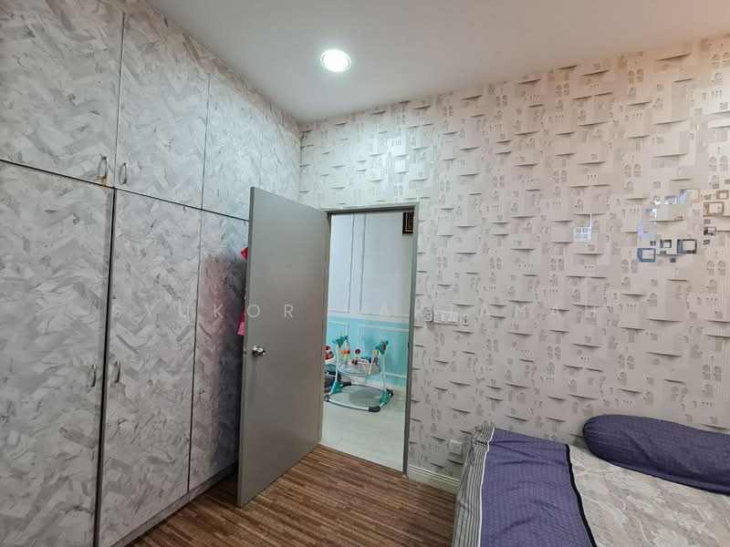 Townhouse for Sale in Kuala Selangor (Selangor) - Syukor Hartanah - Bedroom - PropertyGuru.com.my