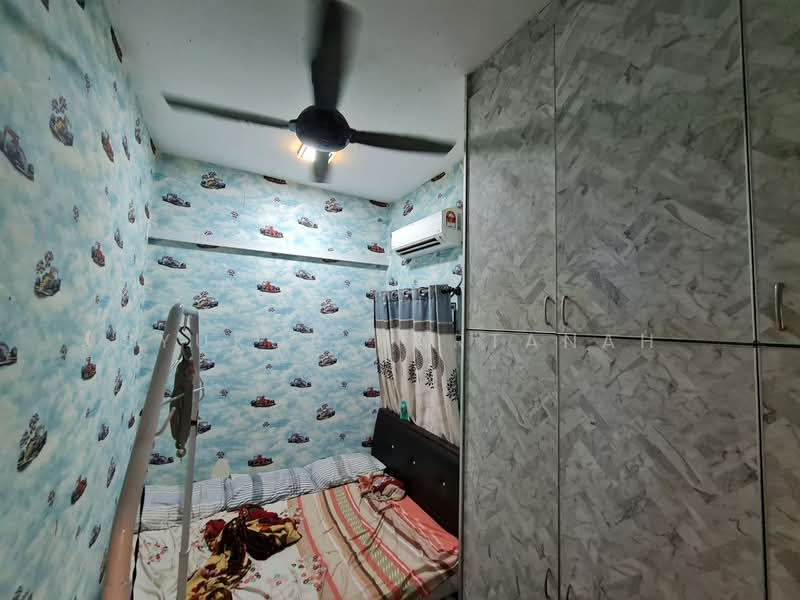 Townhouse for Sale in Kuala Selangor (Selangor) - Syukor Hartanah - Bedroom - PropertyGuru.com.my