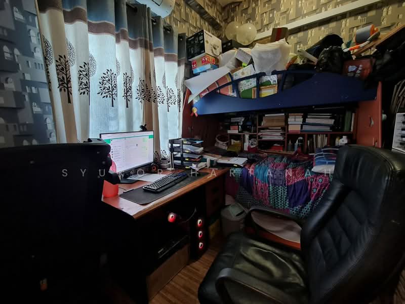 Townhouse for Sale in Kuala Selangor (Selangor) - Syukor Hartanah - Study - PropertyGuru.com.my