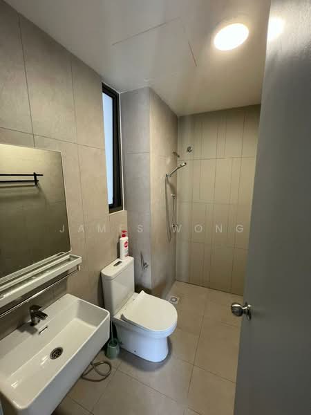Servis Apartment untuk Disewa di Kenwingston Platz - James Wong - Bathroom - PropertyGuru.com.my