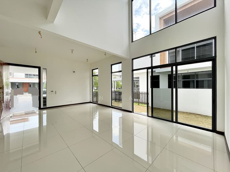 Rumah Berkembar untuk Dijual di Eco Sanctuary (Telok Panglima Garang) - Jen Tan - Living Room - PropertyGuru.com.my