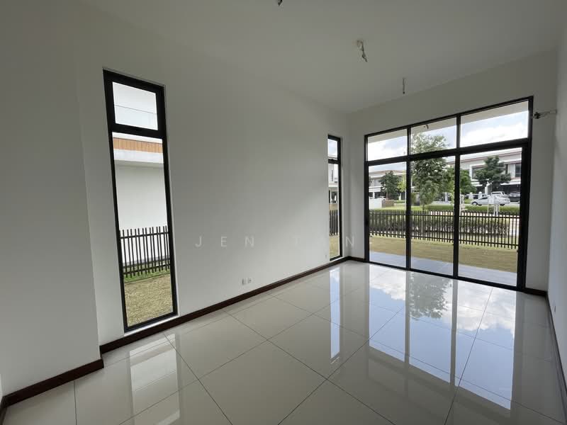 Rumah Berkembar untuk Dijual di Eco Sanctuary (Telok Panglima Garang) - Jen Tan - Living Room - PropertyGuru.com.my