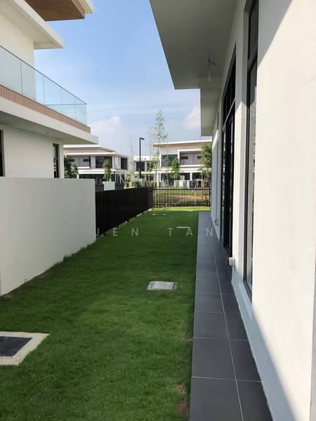 Rumah Berkembar untuk Dijual di Eco Sanctuary (Telok Panglima Garang) - Jen Tan - Exterior - PropertyGuru.com.my