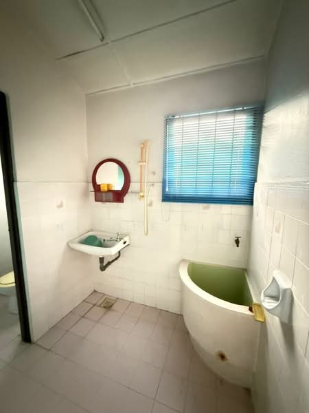 2-storey Terraced House for Sale in Taman Sppk (Ipoh) - Nicole Ling - Bathroom - PropertyGuru.com.my