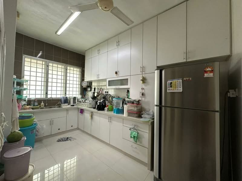 2-storey Terraced House for Sale in Taman Pekaka (Sungai Dua) - Xinnee . - Kitchen - PropertyGuru.com.my