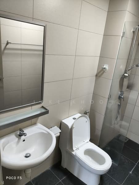 Kondominium untuk Disewa di Skycube - Jake Khoo - Bathroom - PropertyGuru.com.my