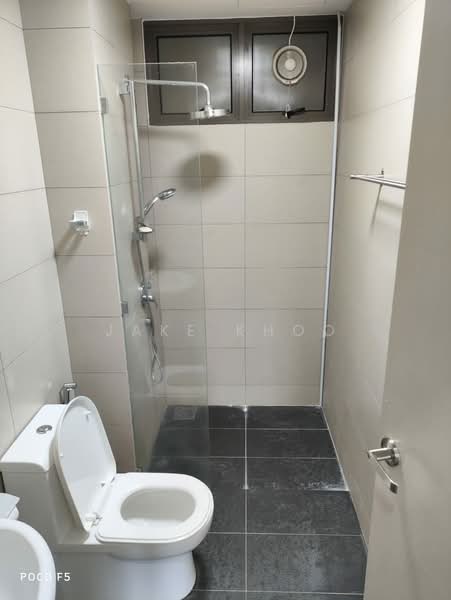 Kondominium untuk Disewa di Skycube - Jake Khoo - Bathroom - PropertyGuru.com.my