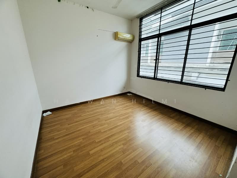 Rumah Teres 2 Tingkat untuk Dijual di Denai Alam (Shah Alam) - Hazwan Hilmi - PropertyGuru.com.my