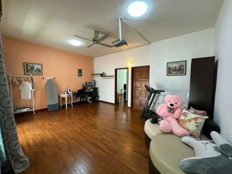 3-storey Terraced House for Sale in Tanjung Bungah (Penang) - Xinnee . - Living Room - PropertyGuru.com.my