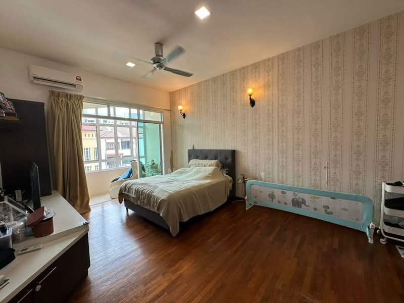 3-storey Terraced House for Sale in Tanjung Bungah (Penang) - Xinnee . - Bedroom - PropertyGuru.com.my