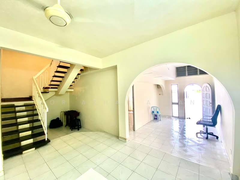 Rumah Teres 2 Tingkat untuk Dijual di Damansara Jaya (Petaling Jaya) - Nor Azhar Azlan - Living Room - PropertyGuru.com.my
