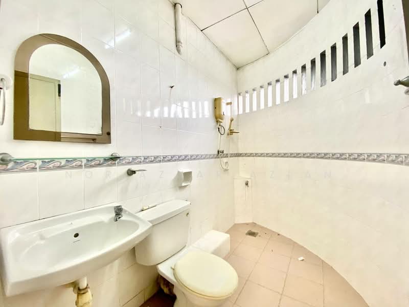 Rumah Teres 2 Tingkat untuk Dijual di Damansara Jaya (Petaling Jaya) - Nor Azhar Azlan - PropertyGuru.com.my