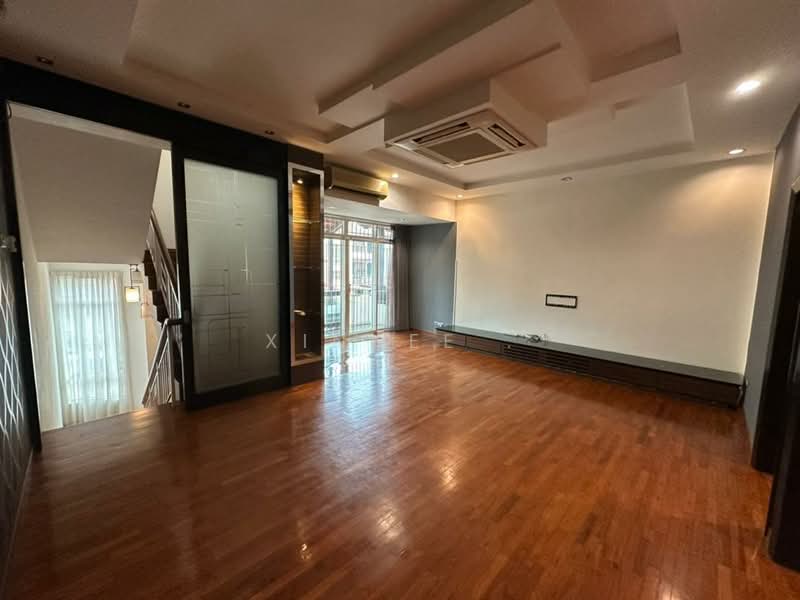 3-storey Terraced House for Sale in Tanjung Bungah (Penang) - Xinnee . - Living Room - PropertyGuru.com.my