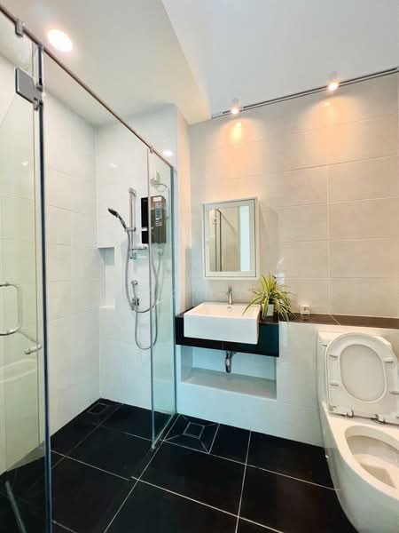 Terraced House for Rent in Bandar Cassia (Batu Kawan) - Micky Yap - Bathroom - PropertyGuru.com.my