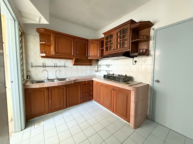 Apartment for Sale at Pangsapuri Mawar Sari - Azli Ibrahim - Kitchen - PropertyGuru.com.my