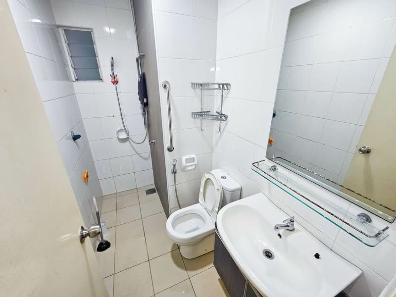 Kondominium untuk Dijual di Subang Parkhomes - Lee Jo Surf - Bathroom - PropertyGuru.com.my