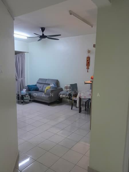 Kondominium untuk Dijual di Regency Condominium - Joanne Pua - Living Room - PropertyGuru.com.my