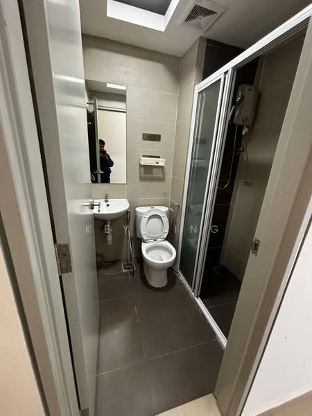 Servis Apartment untuk Dijual di Glomac Centro Service Apartment - Key Ling - Bathroom - PropertyGuru.com.my