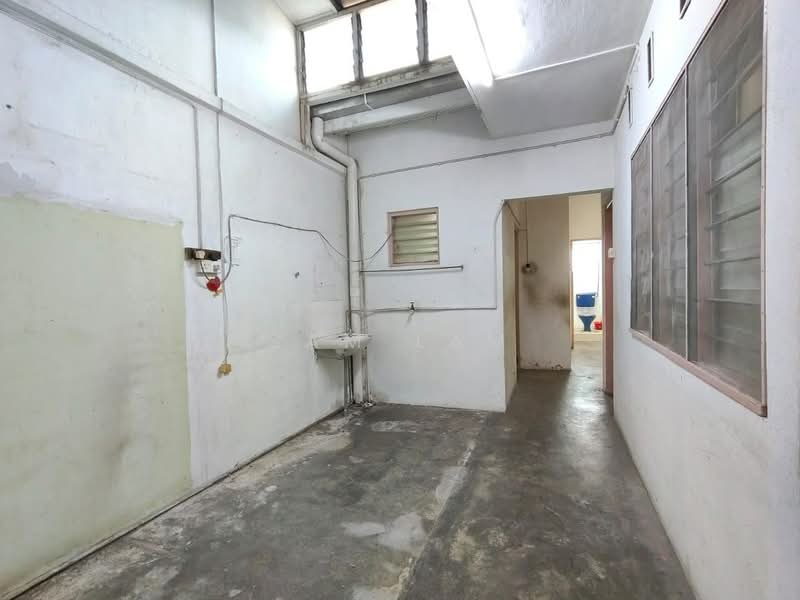1-storey Terraced House for Sale in Taman Heawood (Sungai Siput) - Sam Lam - Interior - PropertyGuru.com.my
