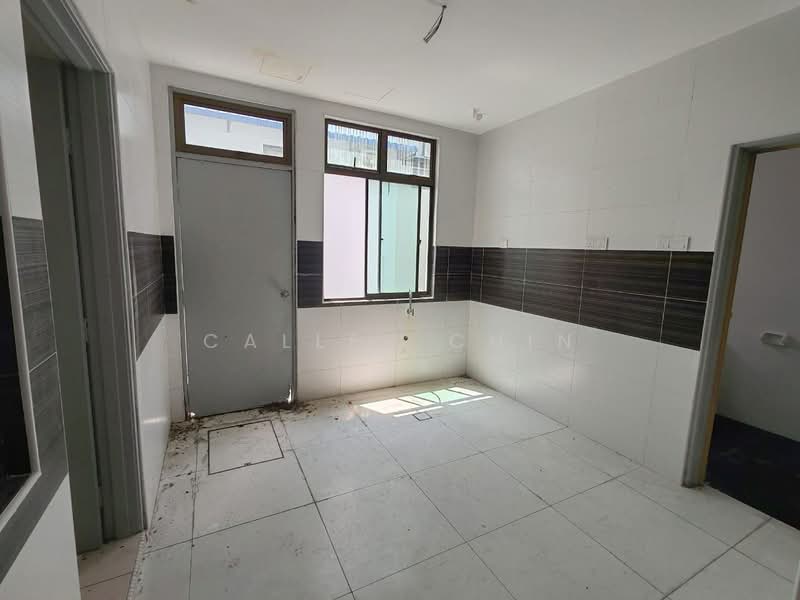2-storey Terraced House for Sale in Taman Puteri Wangsa (Ulu Tiram) - Calley Chin - Kitchen - PropertyGuru.com.my