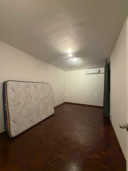 Rumah Flat untuk Disewa di PKNS Seksyen 24 - Justin Tan - Bedroom - PropertyGuru.com.my