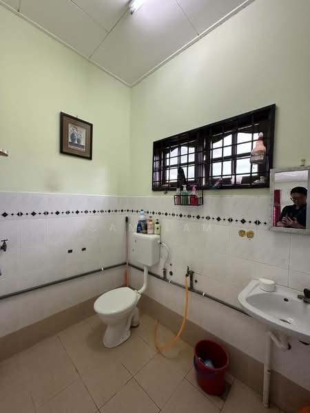 Bungalow for Sale in Buntong (Ipoh) - Sam Lam - Bathroom - PropertyGuru.com.my