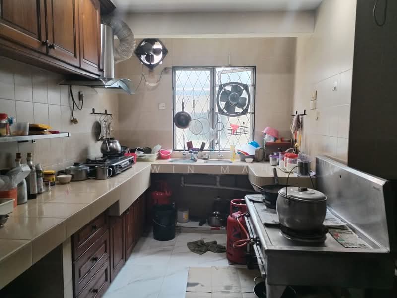 2-storey Terraced House for Sale in Bandar Country Homes (Rawang) - Elwin Mah - Kitchen - PropertyGuru.com.my