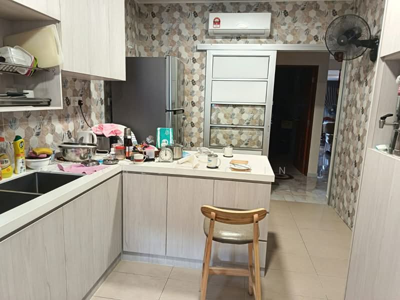 1-storey Terraced House for Sale in Bandar Baru Permas Jaya (Permas Jaya) - Calley Chin - Kitchen - PropertyGuru.com.my