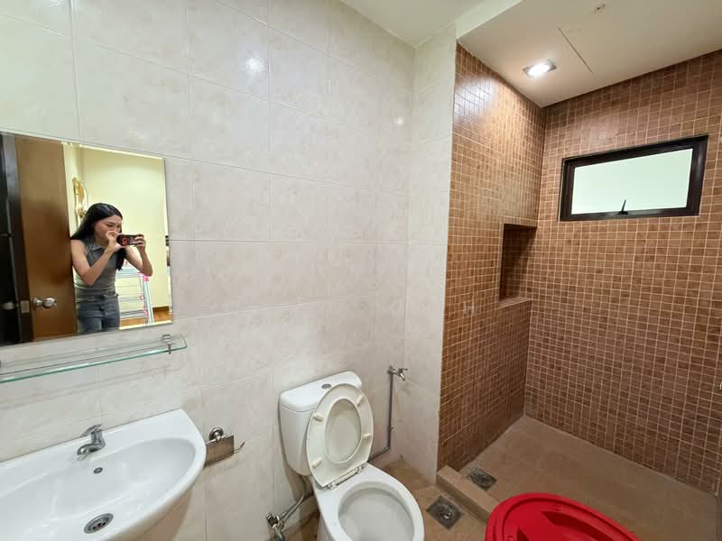 Rumah Teres 3 Tingkat untuk Dijual di Taman Desa Green (Jelutong) - Qyan Goh - Bathroom - PropertyGuru.com.my