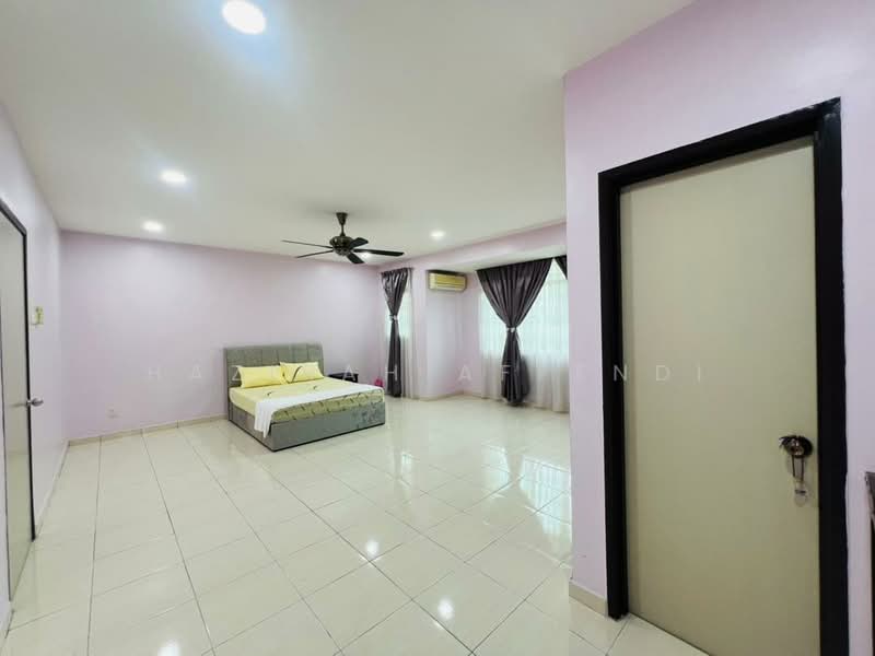 Rumah Teres 2 Tingkat untuk Disewa di Bandar Bukit Tinggi (Klang) - Hazirah Affendi - Bedroom - PropertyGuru.com.my