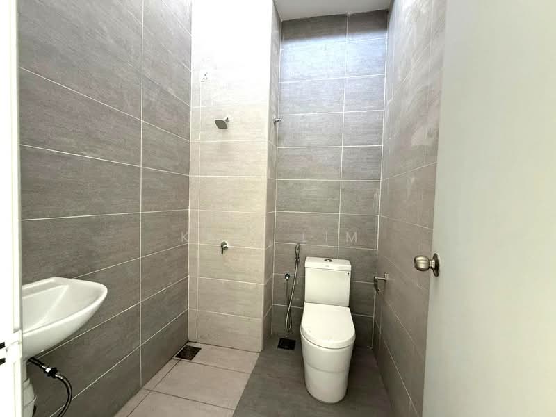Rumah Teres 2 Tingkat untuk Dijual di Taman Sutera Utama (Skudai) - Karl Lim - Bathroom - PropertyGuru.com.my