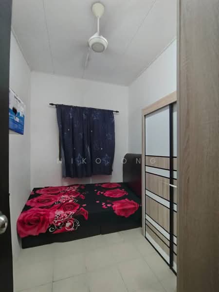 2-storey Terraced House for Sale in Taman Scientex Pasir Gudang (Pasir Gudang) - Niko Ong - Bedroom - PropertyGuru.com.my