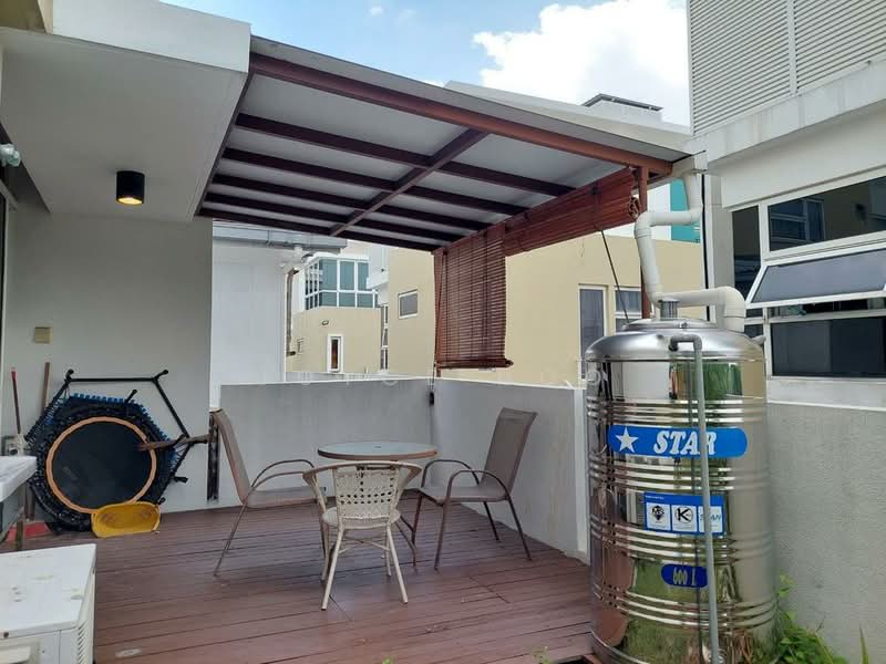 Rumah Berkembar untuk Disewa di Saujana Puchong (Puchong) - Joyce Hoo - Balcony - PropertyGuru.com.my