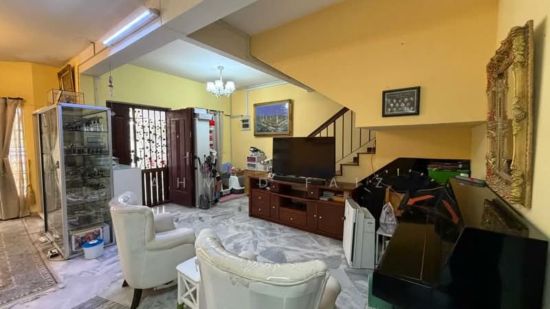 2-storey Terraced House for Sale in Seksyen 5 Wangsa Maju (Wangsa Maju) - Ahmad Faiz - Living Room - PropertyGuru.com.my