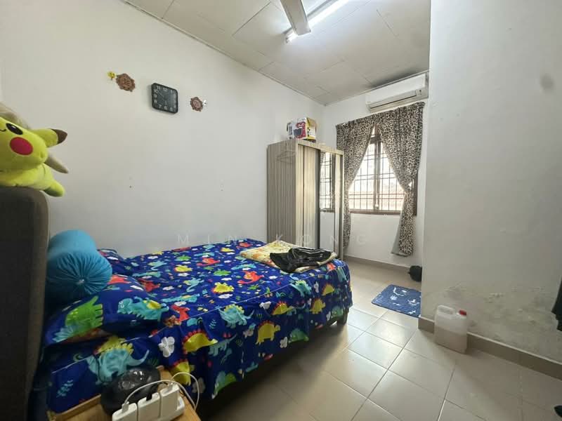 2-storey Terraced House for Sale in Taman Mount Austin (Tebrau) - Min Kong - Bedroom - PropertyGuru.com.my