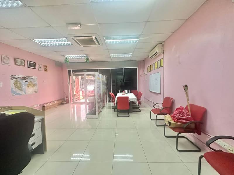 Shop for Sale in Bandar Saujana Putra (Tanjong Duabelas) - Lukman Hakim - PropertyGuru.com.my
