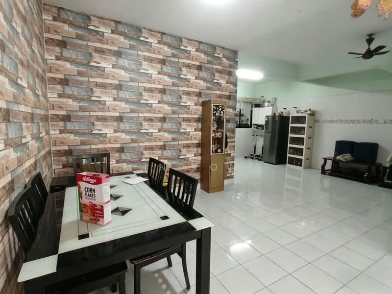 2-storey Terraced House for Sale in Taman Mount Austin (Tebrau) - Min Kong - Dining Room - PropertyGuru.com.my