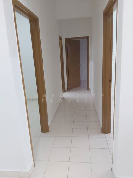 Pangsapuri untuk Disewa di Tropika Apartment - Yogesvaran Poovan - Corridor - PropertyGuru.com.my