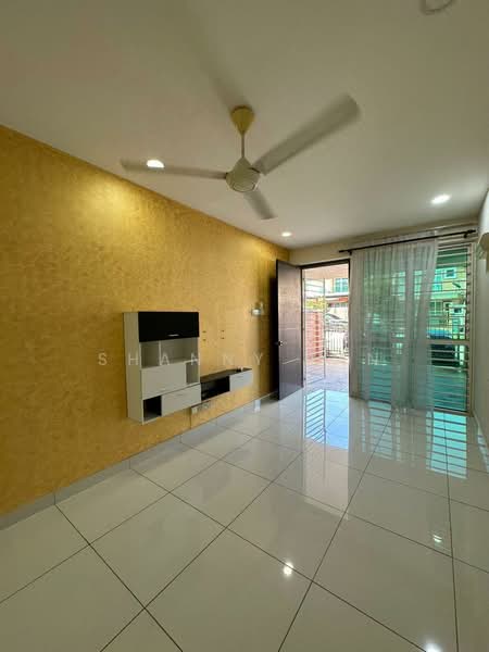 Townhouse for Sale in Goodview Heights (Kajang) - Shanny Tan - Living Room - PropertyGuru.com.my