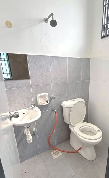 Semi-Detached House for Sale in Mutiara Rini (Skudai) - Janlly Jong - Bathroom - PropertyGuru.com.my
