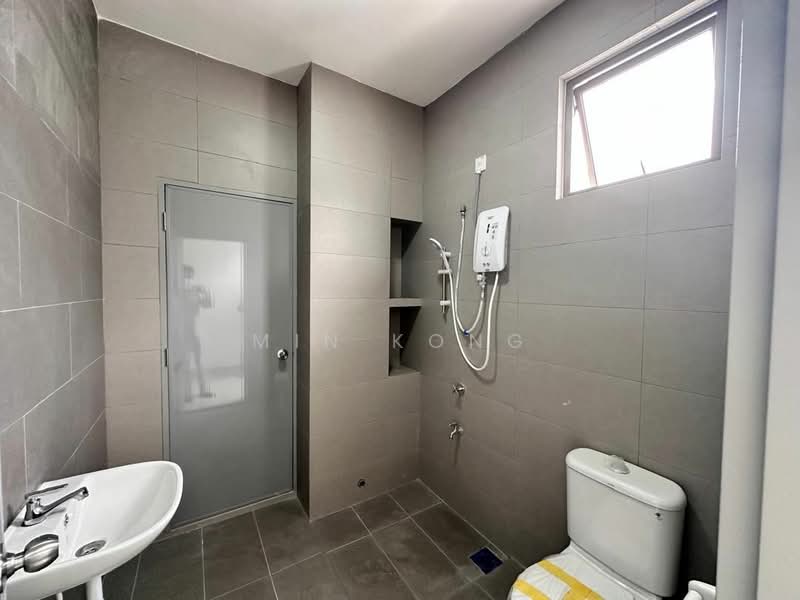 Terraced House for Rent in Taman Mutiara Rini (Skudai) - Min Kong - Bathroom - PropertyGuru.com.my