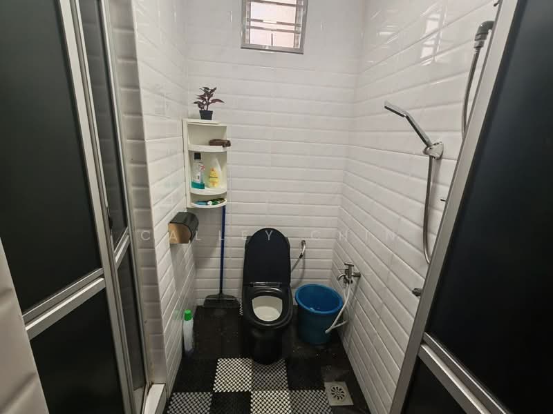 2-storey Terraced House for Sale in Taman Megah Ria (Masai) - Calley Chin - Bathroom - PropertyGuru.com.my
